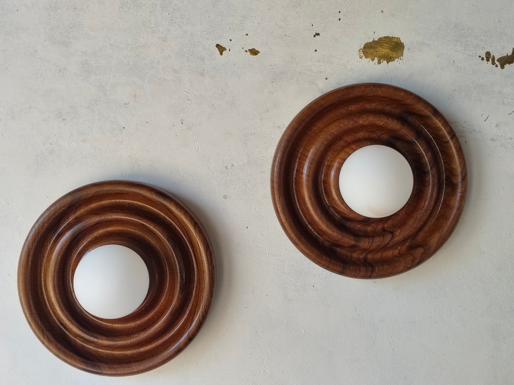 Handcrafted Round Ripple Wooden Wall Light ( 1 lights)